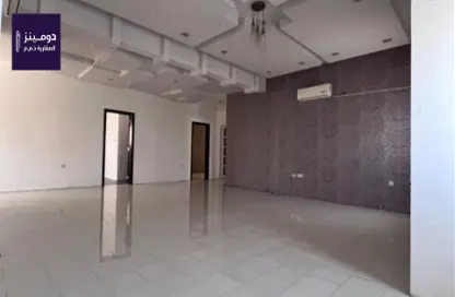 Empty Room image for: Duplex - 3 Bedrooms - 3 Bathrooms for rent in Jid Ali - Central Governorate, Image 1