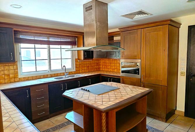 924637 - Property Image 2