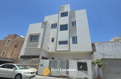 Villa - 4 Bedrooms - 5 Bathrooms for sale in Isa Town - Central Governorate