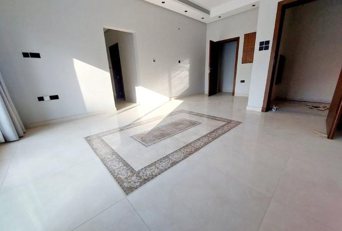 977193 - Property Image 2