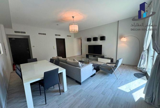 983742 - Property Image 2