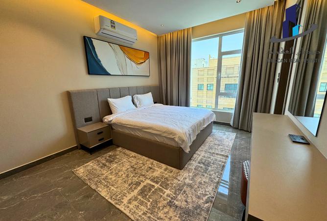 979702 - Property Image 2