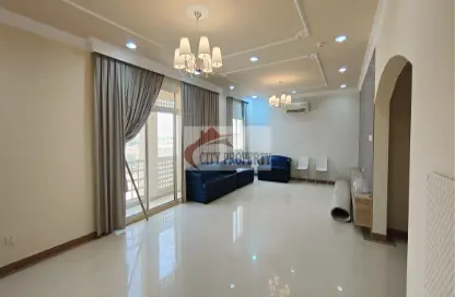 Apartment - 3 Bedrooms - 3 Bathrooms for rent in Bu Ashira - Capital Governorate