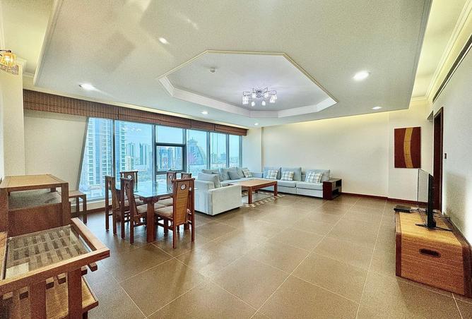 878298 - Property Image 3