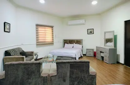 Apartment - Studio - 1 Bathroom for rent in Mahooz - Manama - Capital Governorate