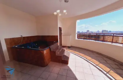 Apartment - 3 Bedrooms - 3 Bathrooms for rent in Al Juffair - Capital Governorate