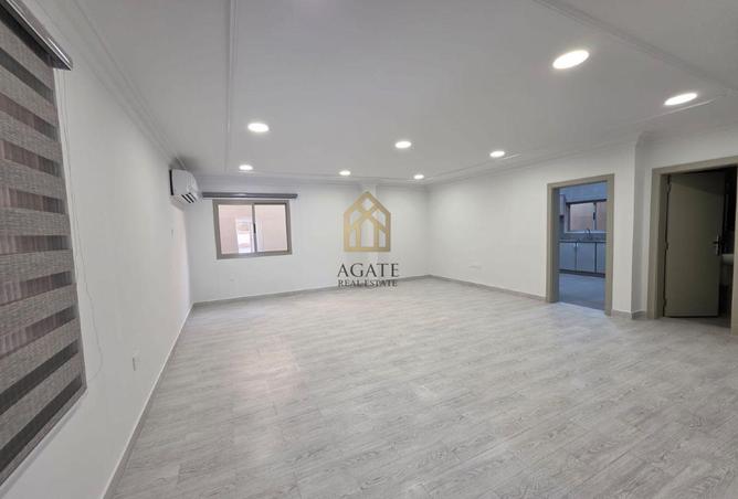 981093 - Property Image 3