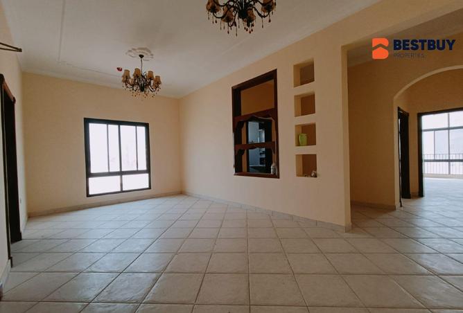 954569 - Property Main Image