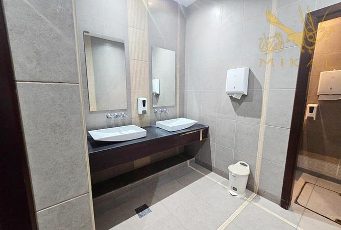 953244 - Property Image 3