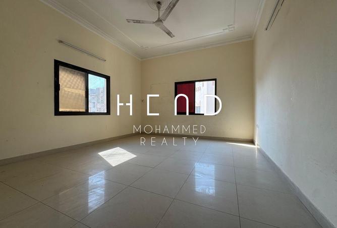 955597 - Property Image 3