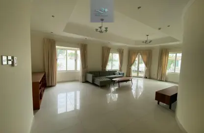 Villa - 3 Bedrooms - 4 Bathrooms for rent in Janabiya - Northern Governorate