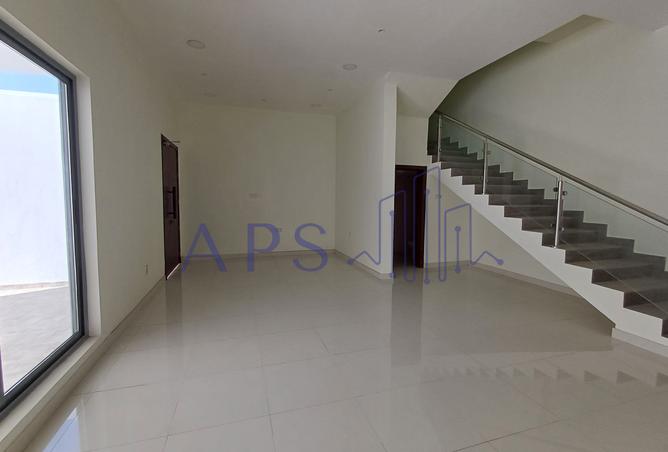 909675 - Property Image 2