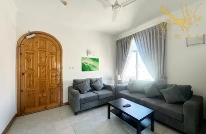 Apartment - 2 Bedrooms - 2 Bathrooms for rent in Um Al Hasam - Manama - Capital Governorate