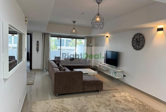 987234 - Property Image 2