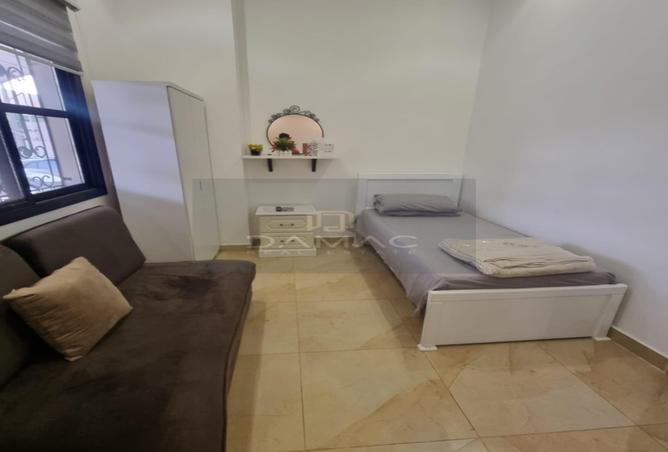 983642 - Property Main Image