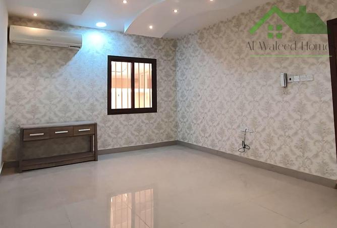 965889 - Property Image 2