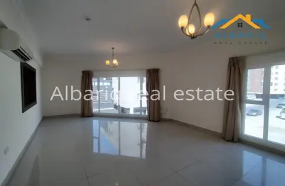 Apartment - 2 Bedrooms - 3 Bathrooms for rent in Hidd - Muharraq Governorate