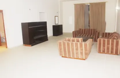Apartment - 2 Bedrooms - 2 Bathrooms for rent in Sanabis - Manama - Capital Governorate