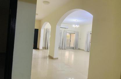 Villa - 3 Bedrooms - 2 Bathrooms for rent in Tubli - Central Governorate