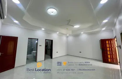 Apartment - 4 Bedrooms - 3 Bathrooms for rent in Bu Kowarah - Riffa - Southern Governorate