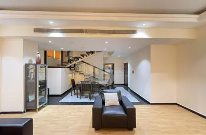 Duplex - 2 Bedrooms - 2 Bathrooms for rent in Al Juffair - Capital Governorate