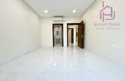 Apartment - 2 Bedrooms - 2 Bathrooms for rent in Al Burhama - Manama - Capital Governorate