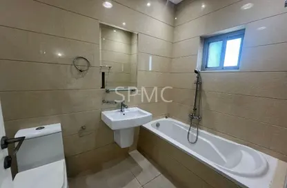 Apartment - 3 Bedrooms - 3 Bathrooms for rent in Zinj - Manama - Capital Governorate