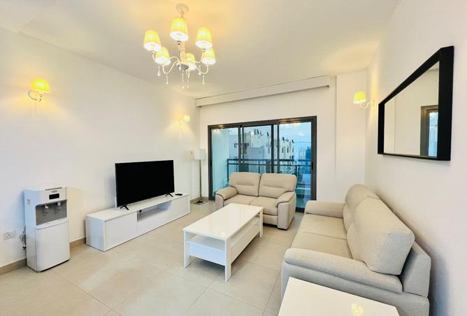 975214 - Property Main Image