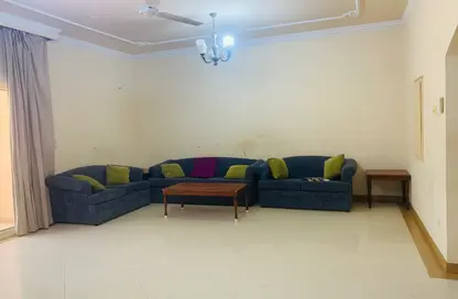 Apartment - 3 Bedrooms - 3 Bathrooms for rent in Zinj - Manama - Capital Governorate