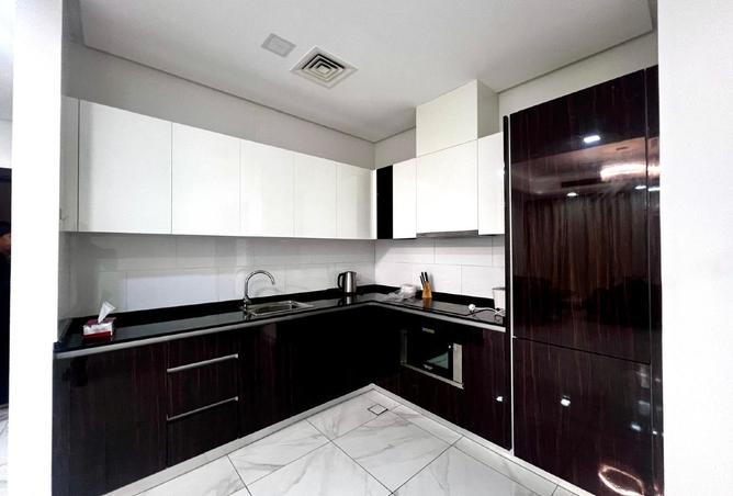 985449 - Property Image 3