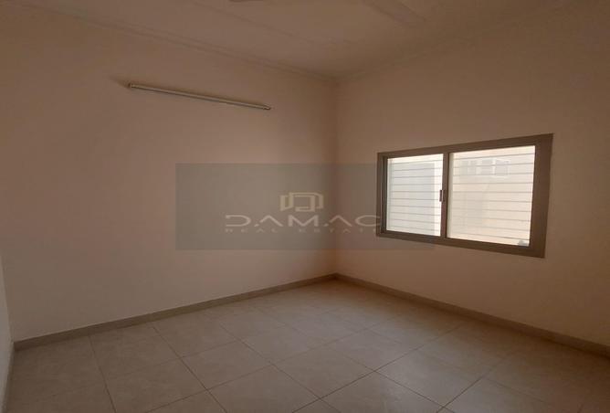 939037 - Property Image 3
