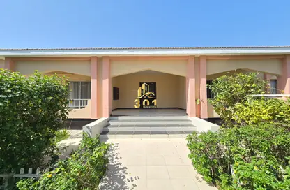 Compound - 4 Bedrooms - 4 Bathrooms for rent in Jannusan - Northern Governorate