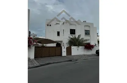 Villa - 3 Bedrooms - 4 Bathrooms for sale in Galali - Muharraq Governorate