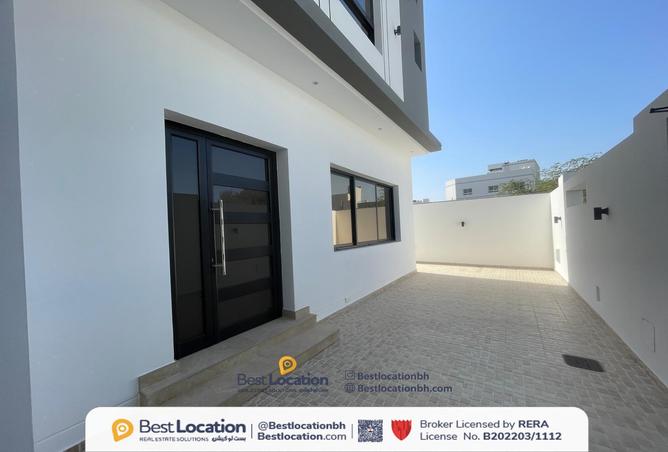 895758 - Property Image 2