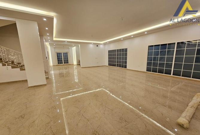 972592 - Property Image 3