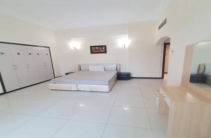 Apartment - 2 Bedrooms - 2 Bathrooms for rent in Al Juffair - Capital Governorate