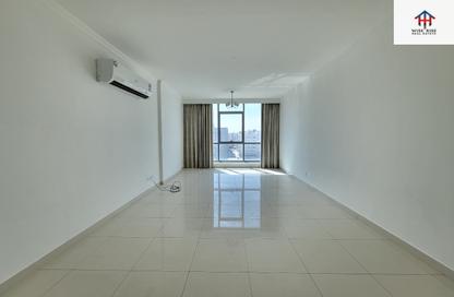 Apartment - 2 Bedrooms - 3 Bathrooms for rent in Hidd - Muharraq Governorate