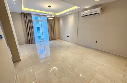 Apartment - 2 Bedrooms - 2 Bathrooms for rent in Hidd - Muharraq Governorate