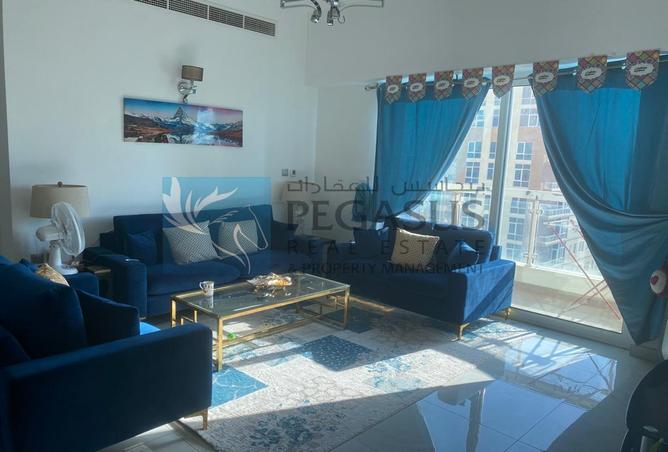 956878 - Property Image 2