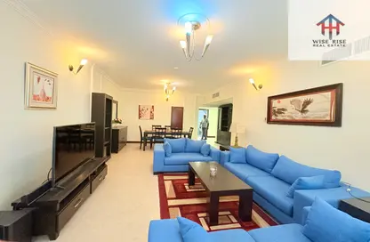 Apartment - 2 Bedrooms - 2 Bathrooms for rent in Busaiteen - Muharraq Governorate