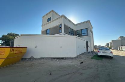 Villa - 4 Bedrooms - 6 Bathrooms for sale in Karzakkan - Northern Governorate