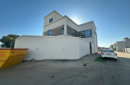 Villa - 4 Bedrooms - 6 Bathrooms for sale in Karzakkan - Northern Governorate
