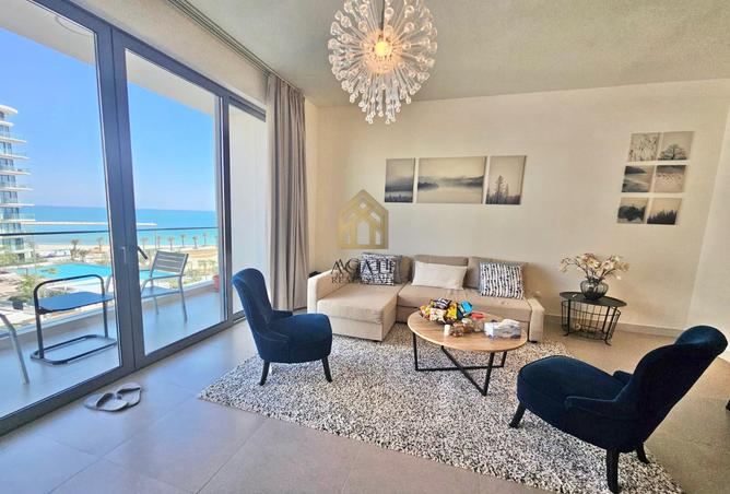 979807 - Property Image 2