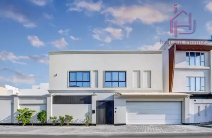 فيلا - 4 غرف نوم - 7 حمامات للبيع في توبلي - المحافظة الوسطى