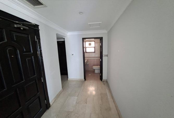 992221 - Property Image 3