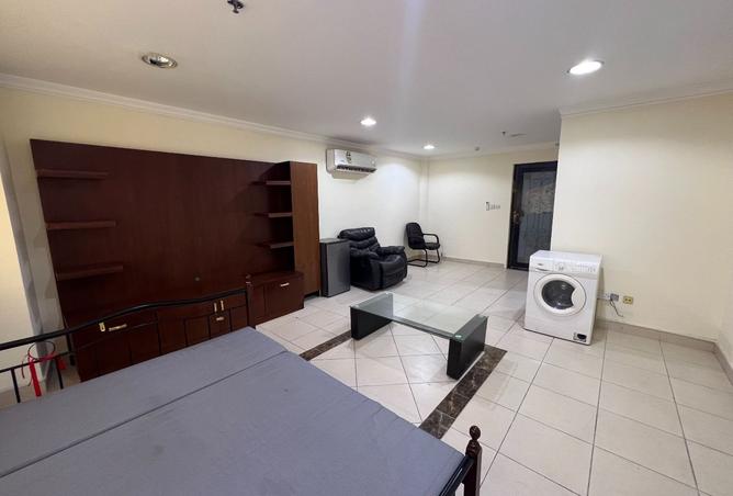 989592 - Property Image 3