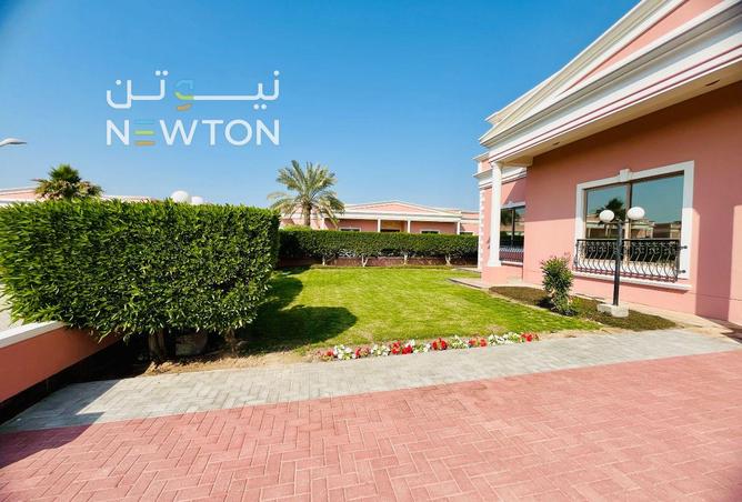 988896 - Property Image 2