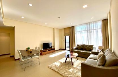 Apartment - 2 Bedrooms - 3 Bathrooms for rent in Al Juffair - Capital Governorate