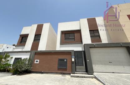 Villa - 5 Bedrooms - 6 Bathrooms for sale in Hamad Town - Northern Governorate