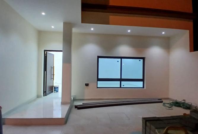 964729 - Property Image 2